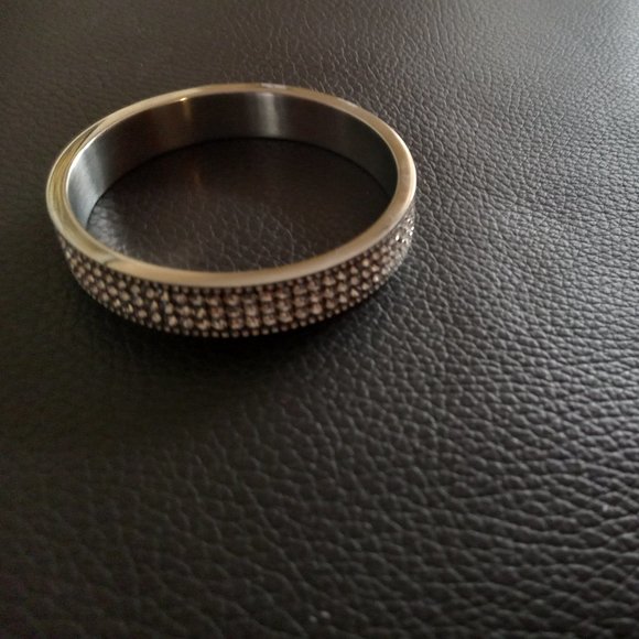 New Authentic Swarovski Crystal New York Bangle - Picture 1 of 5